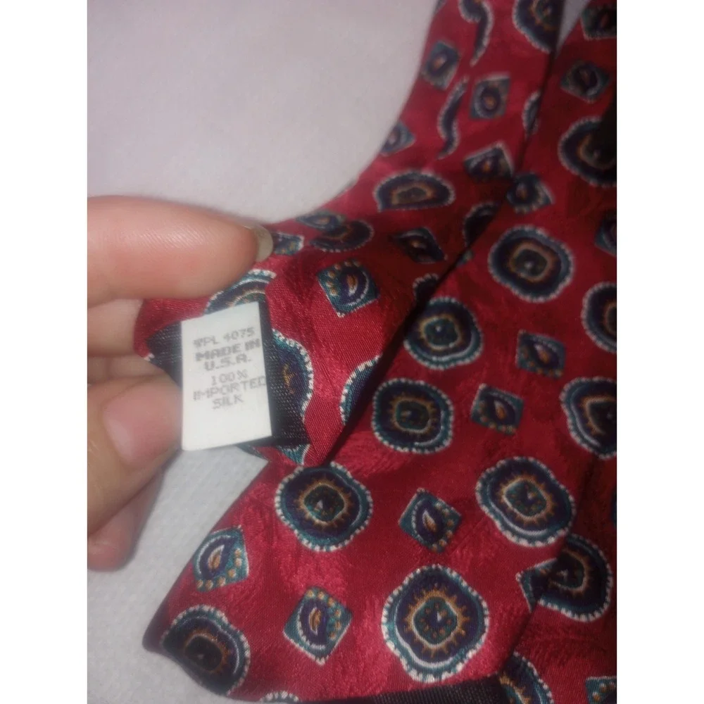 Hamilton Collection Red, Blue Abstract USA Silk‎ Neck Tie 3 1/4 4075